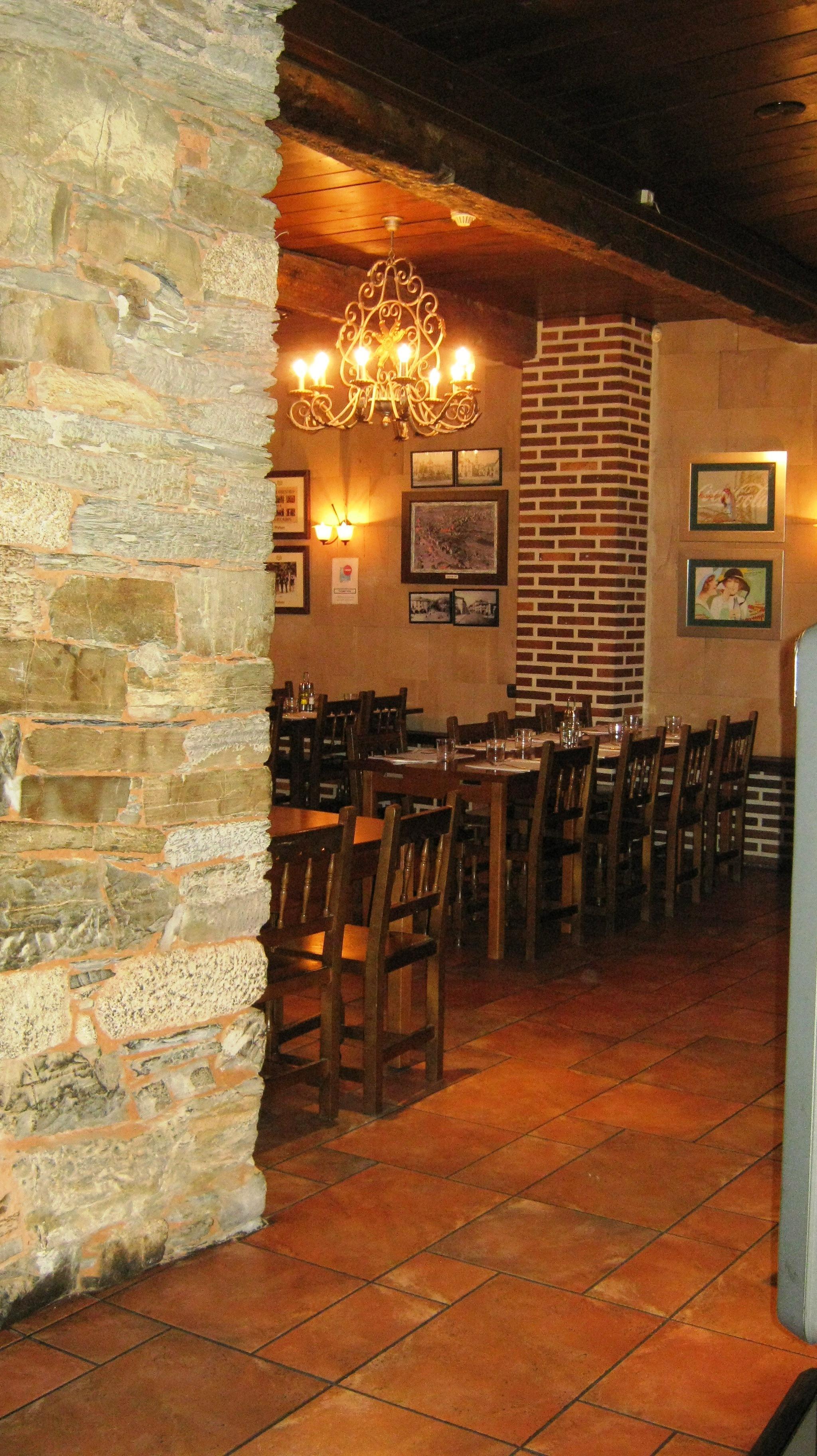 Hotel Aroi Bierzo Plaza ポンフェラダ エクステリア 写真