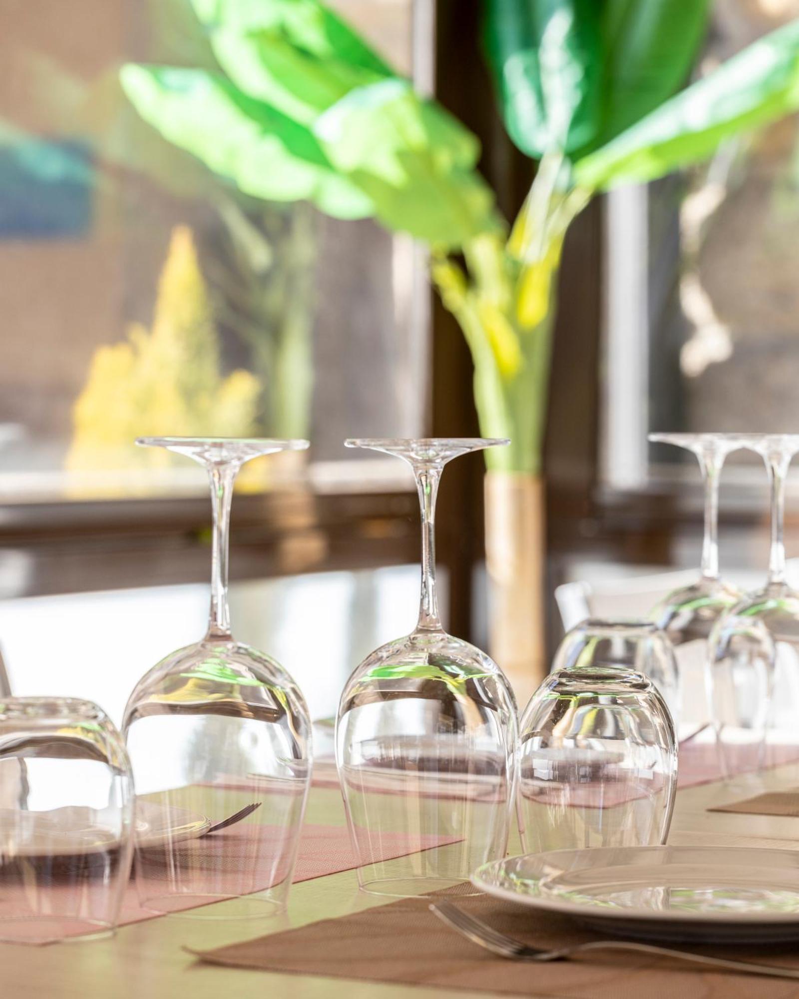 Hotel Aroi Bierzo Plaza ポンフェラダ エクステリア 写真