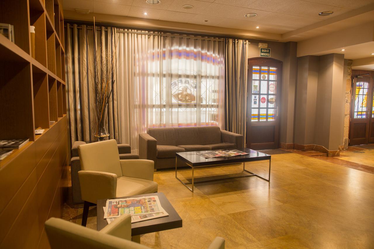 Hotel Aroi Bierzo Plaza ポンフェラダ エクステリア 写真